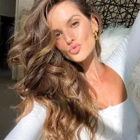 Izabel Goulart zählt zu den bekanntesten Models der Welt. Foto: Instagram/izabelgoulart
