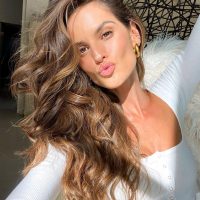 Izabel Goulart zählt zu den bekanntesten Models der Welt. Foto: Instagram/izabelgoulart