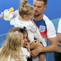 Die Familie Henderson bei einem Spiel der englischen Nationalmannschaft. Bild: Instagram/rebecca_henderson_rp