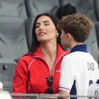 Annie Kilner, Ehefrau von England-Star Kyle Walker beim Spiel der "Three Lions"